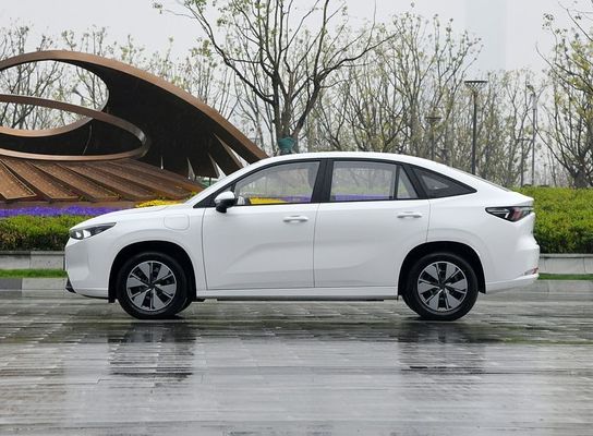 Pure Electric Vehicle Geely Cao Cao 60 EV With Swappable Batteries And A 415 Km Range &150km/h Top Speed Fast Charging