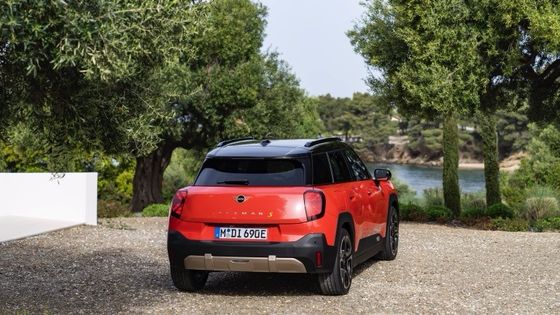 All New All Electric MINI Aceman SE 54.2kwh Battery With A Powerful 215hp & 330N.m Motor 7.1s Acceleration Of 0-100km/h