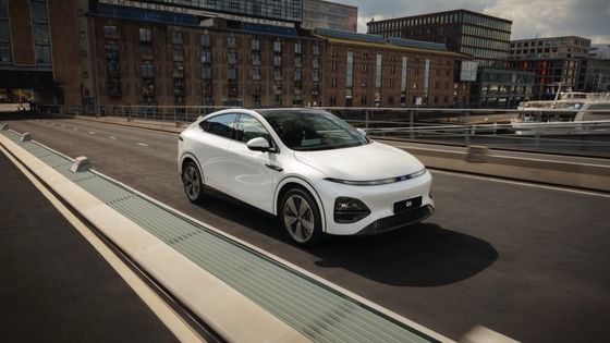Xpeng G6 RWD Long Range Electric Vehicle  SUV EV Electric Car with a motorpower of 210kw RWD driving & 490km Range