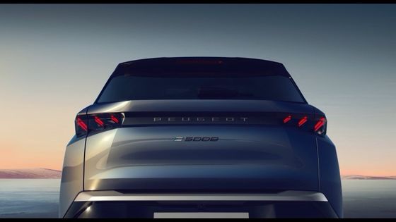 Presale 2024 Peugeot E-5008 SUV 500km Range Topping 326 Horsepower (240 KW) Dual Motor AWD Pure Electric Vehicle