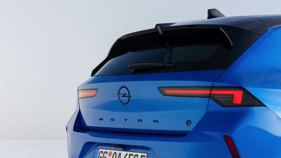 Confortable drive electric vehicle at Opel Astra Electric with 54kwh battery 150kw motorpower at 170km/h top speed