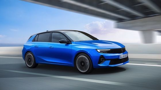 Confortable drive electric vehicle at Opel Astra Electric with 54kwh battery 150kw motorpower at 170km/h top speed