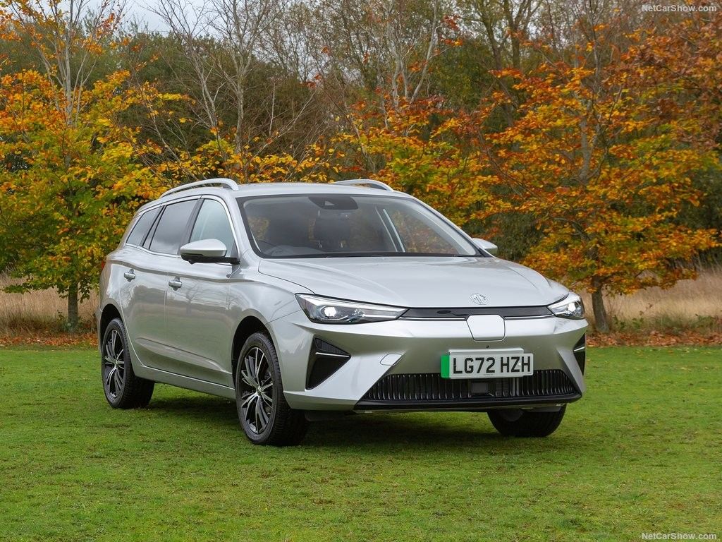 Roomy Affortable All Electric Car At MG 5 EV With A Decent Range 344km And Super Charging Ability