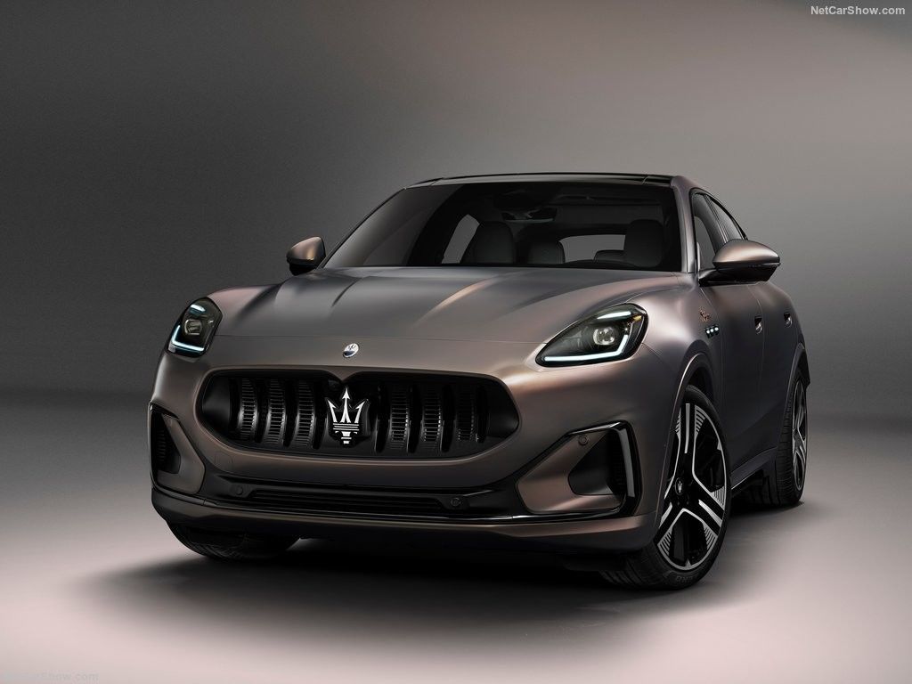Pure Electric New Energy Car With 450 Range And Max Speed 325km/H At Maserati Gran Turismo Folgore