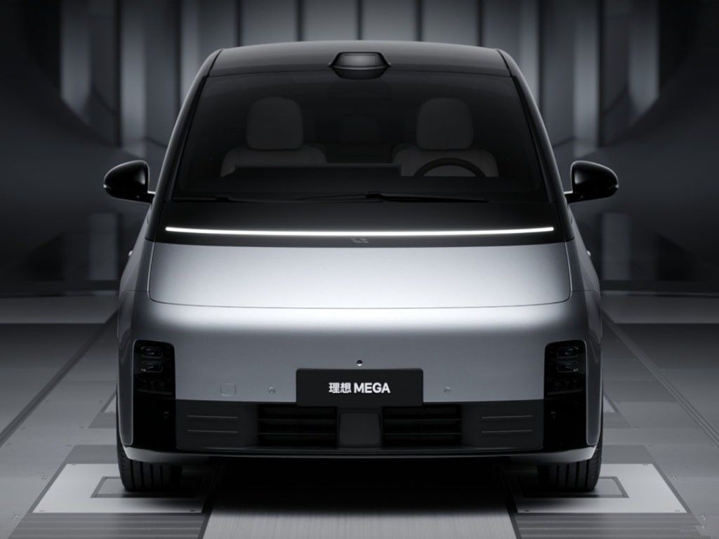 Lixiang MEGA 2024 EV 7 Seat Luxury MPV 710KM Long Range 4WD Electric Car