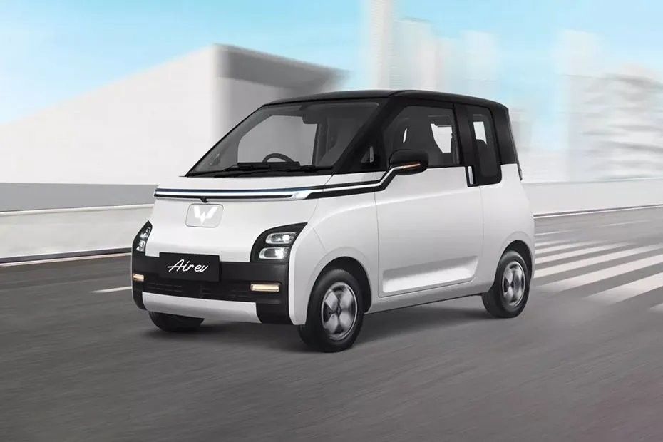 New electric mini cars Wuling Air ev RHD Air EV comes with 30/50 kW electric motor 200/300km RANGES