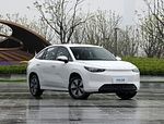 Pure Electric Vehicle Geely Cao Cao 60 EV With Swappable Batteries And A 415 Km Range &150km/h Top Speed Fast Charging