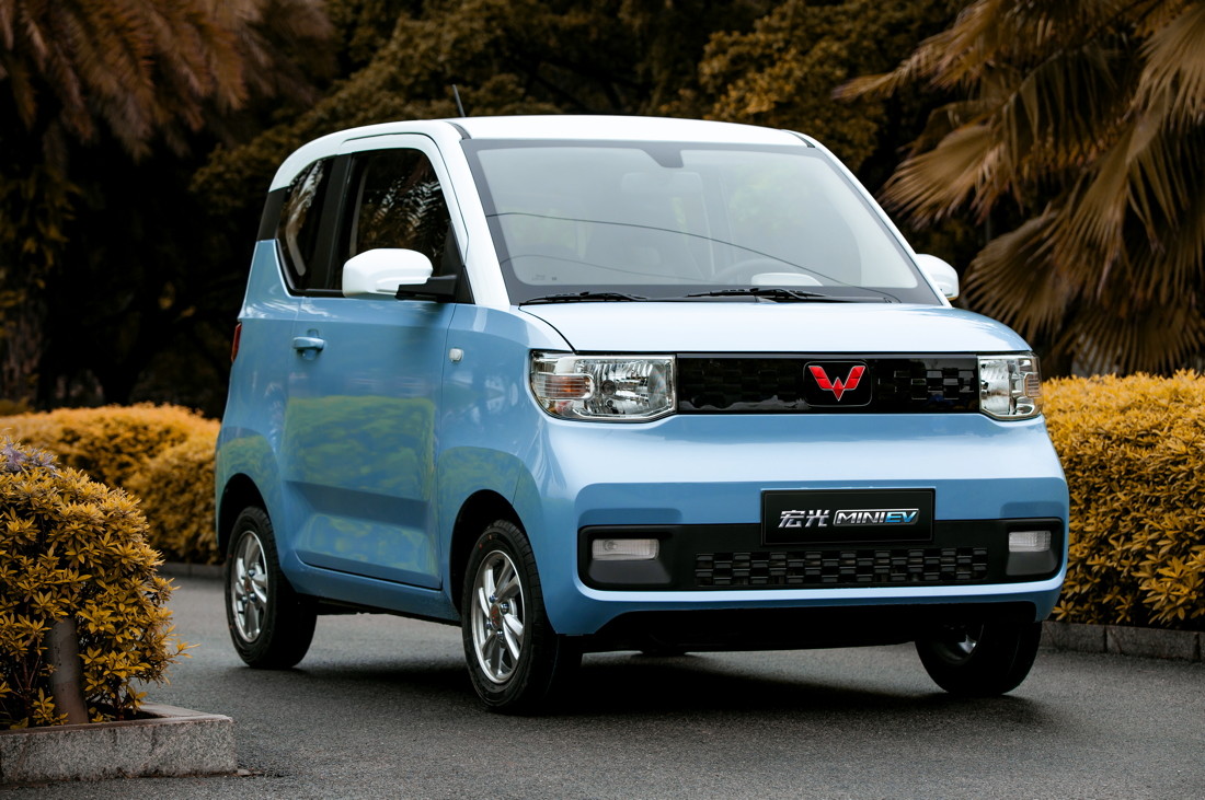 120km range Wuling Electric Vehicles RWD 3 Door 2 Box 4 Seater Electric ...