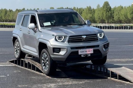 GWM TANK Luxury Off road SUV PHEV AWD Drivetrain 190km/h Top Speed With 3.0t 360Ps V6 Engine & 0.4h Fast Charging Time